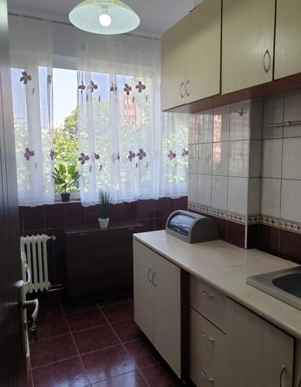 Apartament 2 camere decomandate p-ta Rahova pretabil locuinta