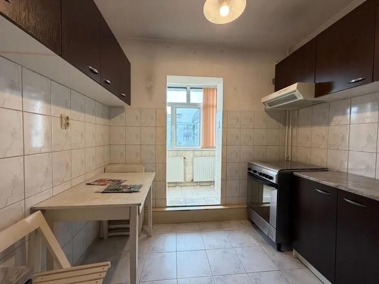 2 camere decomandat 52mp etaj 3 zona nicolina prima statie Lidl