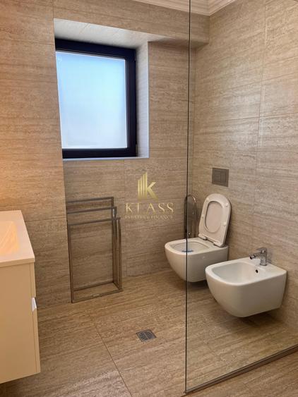 Vila individuala 4 camere, teren 1000 mp, 4 cam, 5 bai, curte, parcari, Pipera