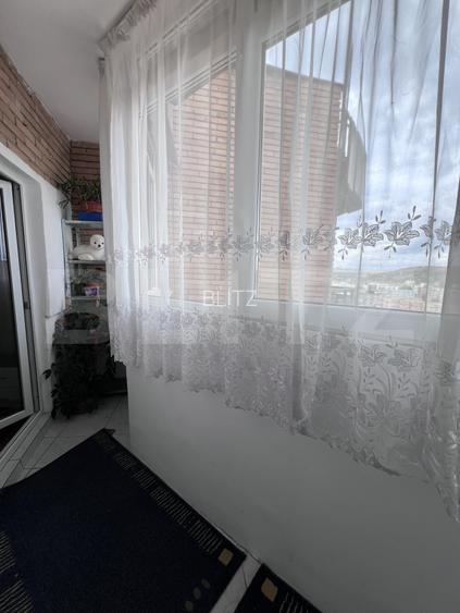 Apartament 3 camere, 65 mp, zona Materna