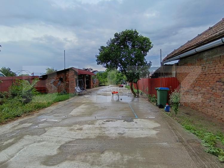 Casa cu 3 camere, suprafata de 140 mp