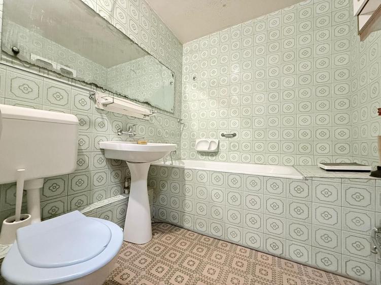 3 camere | Teiul Doamnei | Bloc din 83 | Reabilitat