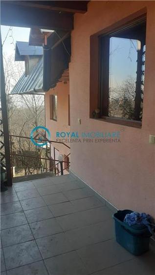 Royal Imobiliare - Vanzare Casa de Vacanta zona Pacureti