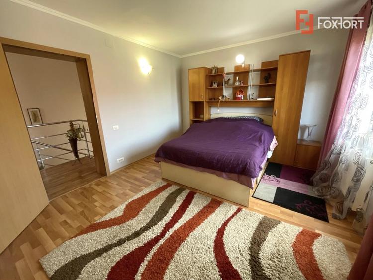 Casa individuala cu 7 camere si teren de 431 mp, zona Lipovei