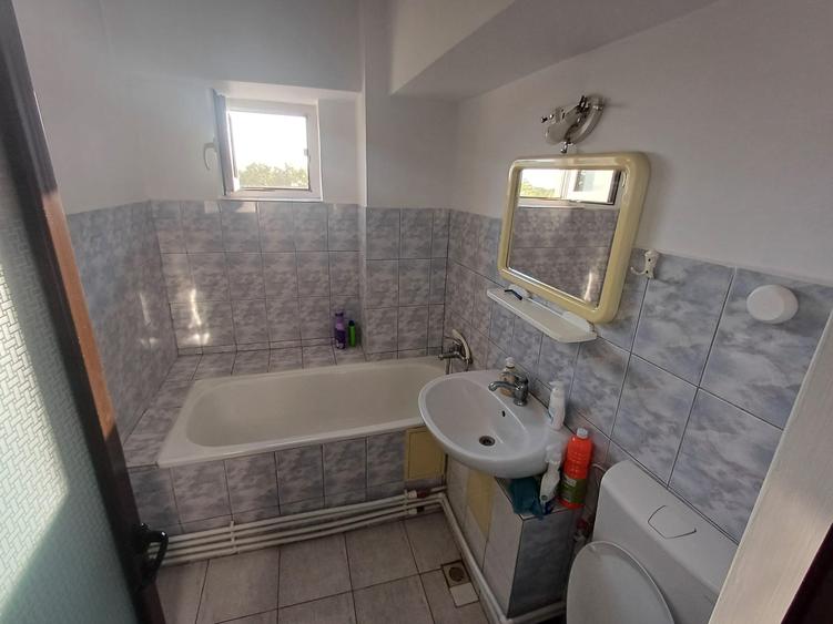 Vanzare 3 camere-Imobiliare MAXICONFORT