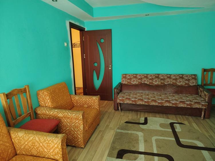 2 camere decomandat Valea Rosie - Rovinari