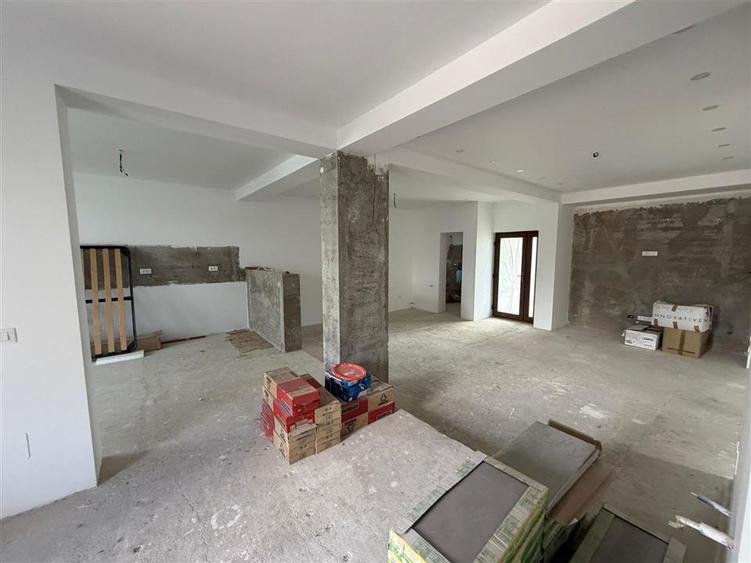 Casa noua P+1 de vanzare in Petresti
