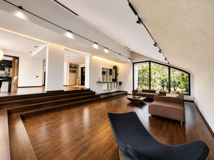 Vila eleganta 360 mp, P+1, teren generos, jacuzzi și garaj – complex exclusivist