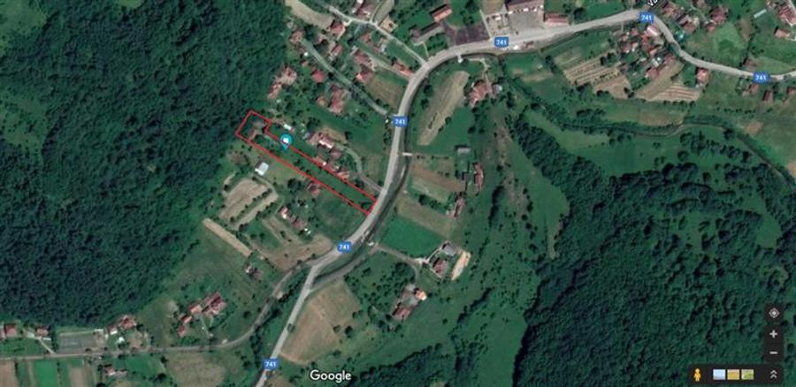 Casa si 3919 mp teren intravilan in Bucuresci, jud. Hunedoara