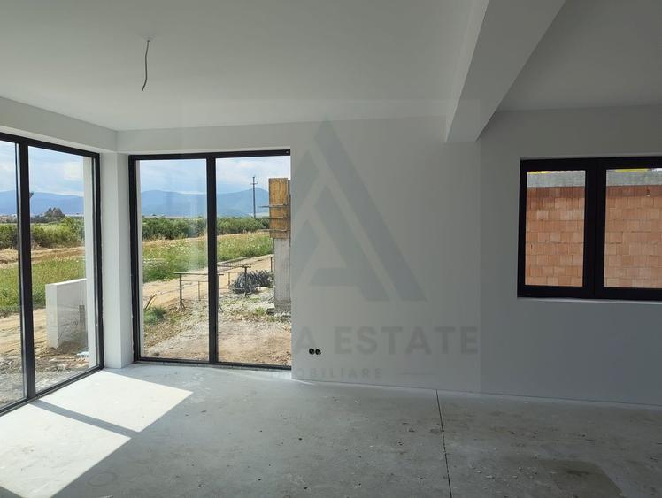 Casa premium 4 camere la alb teren de 310 mp 124 mp utili în Cristian