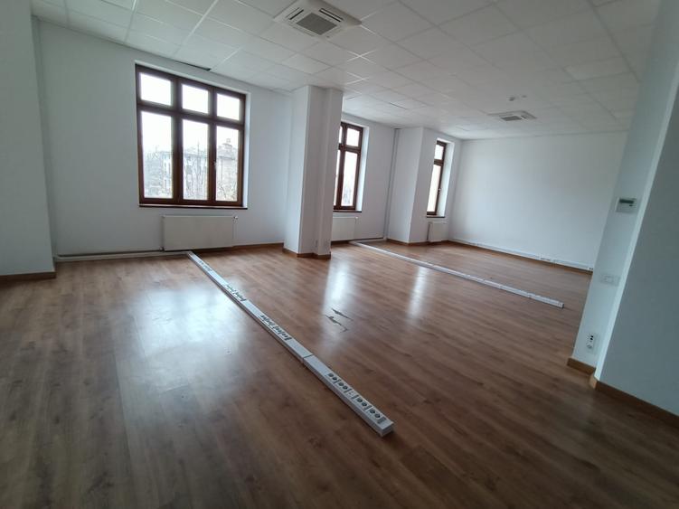 Spatiu de inchiriat zona Palatul Parlamentului
