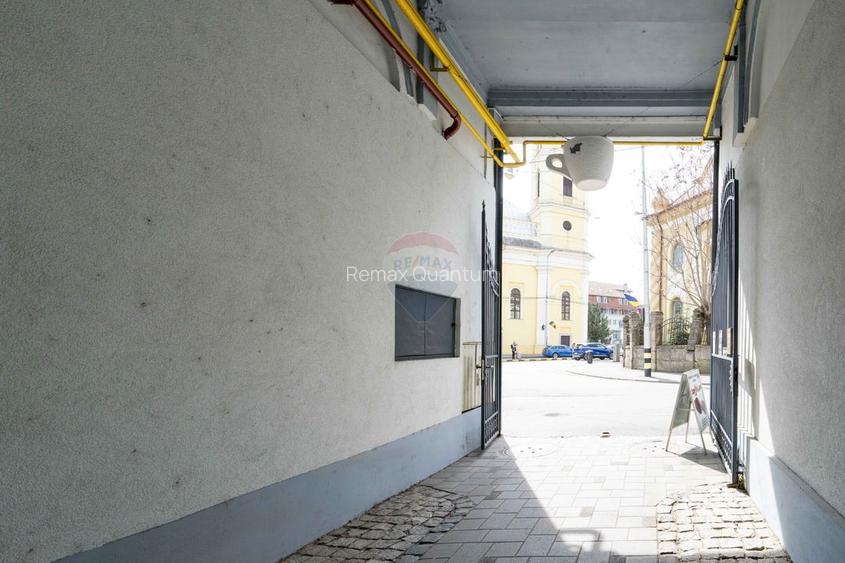 Clădire comercială de vânzare, 2240mp, Ultracentral, str Primăriei - 10
