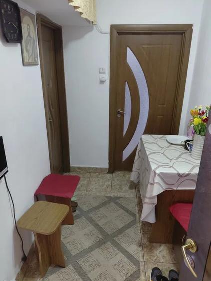 Apartament semidecomandat, 39 mp, zona Craiovita Noua