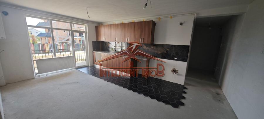 Apartament la CHEIE cu 3 camere pe Calea Cisnadiei