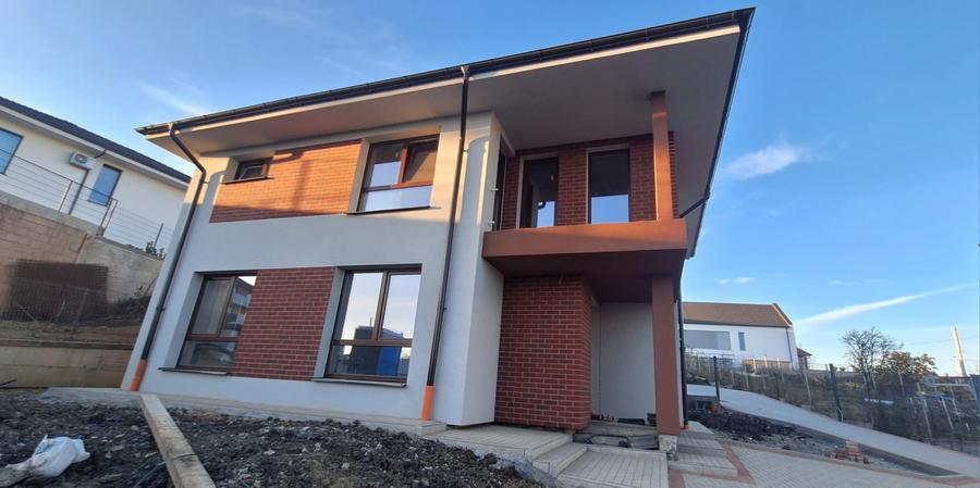 Case individuale moderne C1 & C2 – Dezmir, comuna Apahida