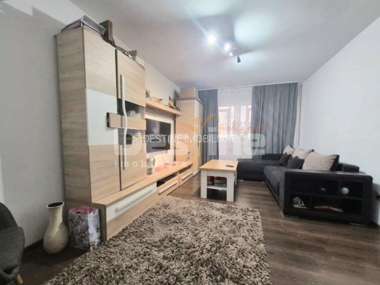 De vânzare - Apartament 2 camere ICIL etaj 1 - 2