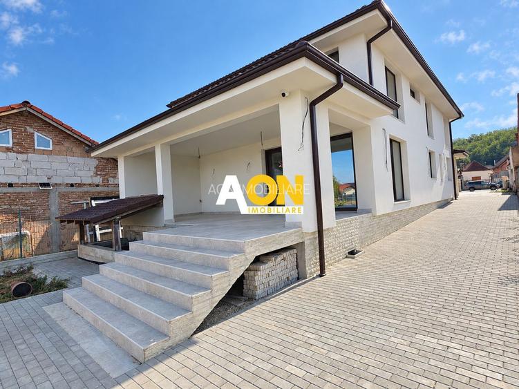Casa premium la cheie, 4 camere, 1477 mp teren, Ciugud