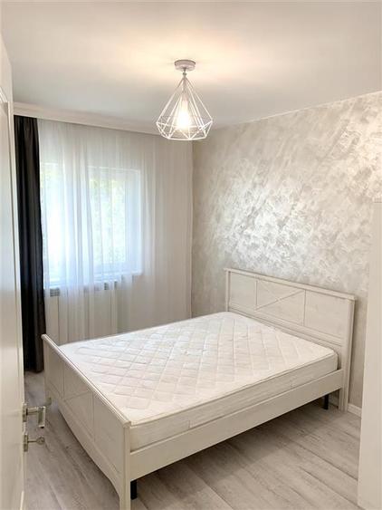 RECO Apartament 3 camere, decomandat .