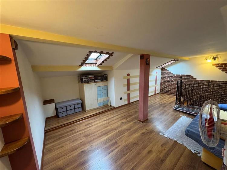 Apartament 2 camere de vanzare , etaj 3 / 3 zona Penny Obor