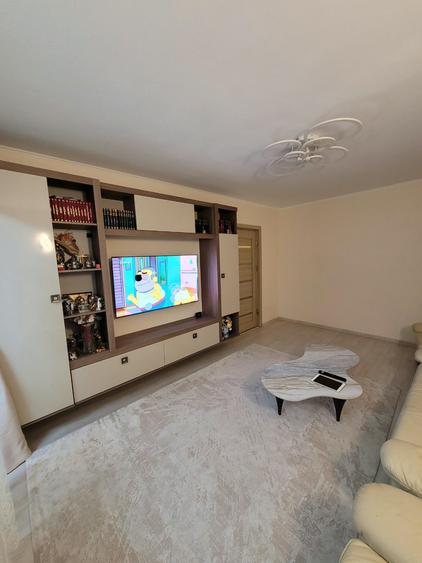 TOMIS III - MACUL ROSU - 3 CAMERE DECOMANDAT - MOBILAT MODERN - -175000 E