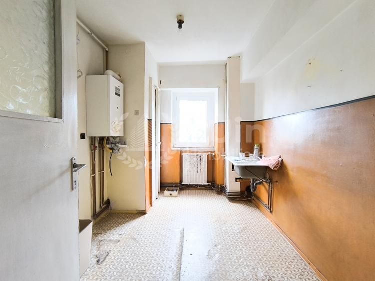 Apartament cu 3 camere | 2 bai | Decomandat | Balcon | Piata Zorilor