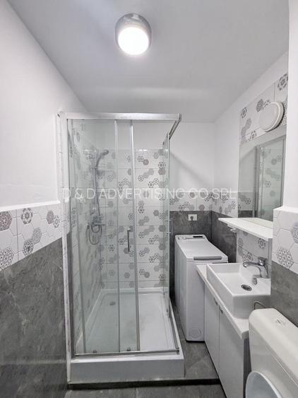 GARSONIERĂ DE ÎNCHIRIAT | TITAN | METROU ~1 MINUT | 32 MP | 349 €