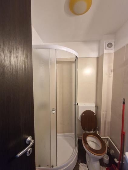 Apartament cu 1 camera, decomandat, zona Centru-Palas Campus