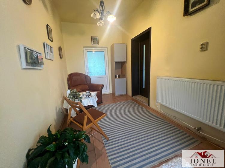 Vanzare casa in Ighiu 890 mp teren
