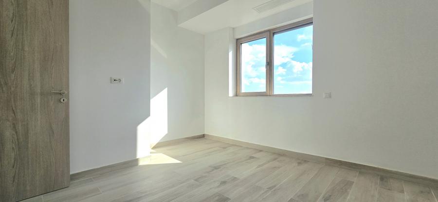Vedere unică la mare și lac! Apartament spațios cu 4 camere în Marina surf