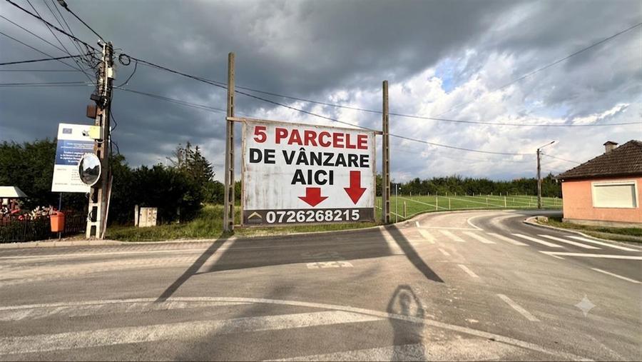 Teren -5 loturi intravilan cu utilități pe teren Harman -589-678 mp