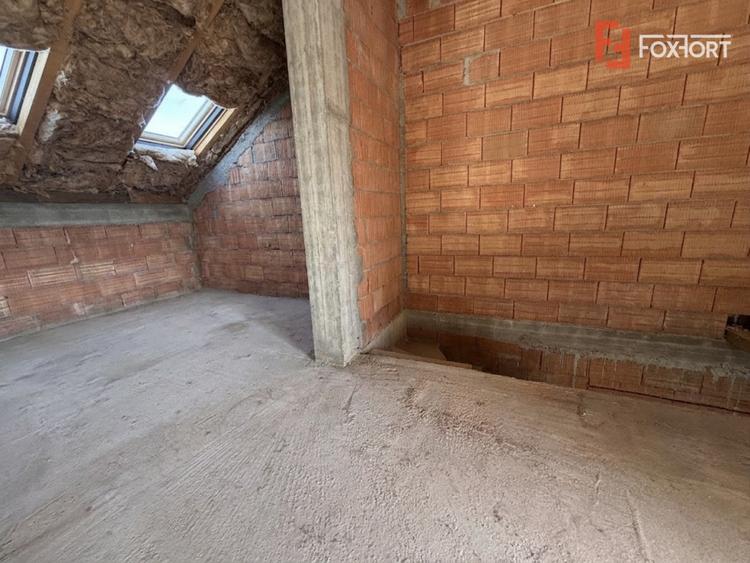 Duplex cu 4 camere de vanzare in Sanandrei