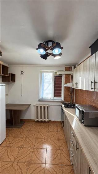 Vanzare apartament cu 3 camere Ozana Titan