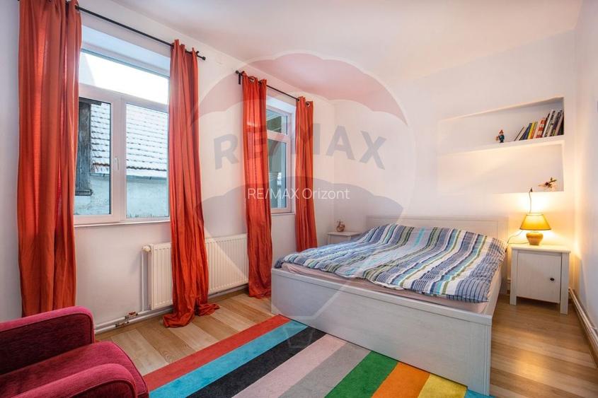 Casă cu două corpuri, teren 835 mp, str. I.L. Caragiale, Râșnov - 3