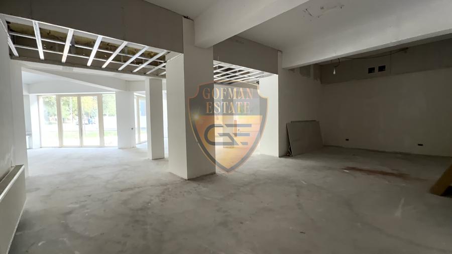 Spațiu Comercial Nou Renovat, Bd. Tomis, Zona Centrală 428 mp + Terasă 158 mp