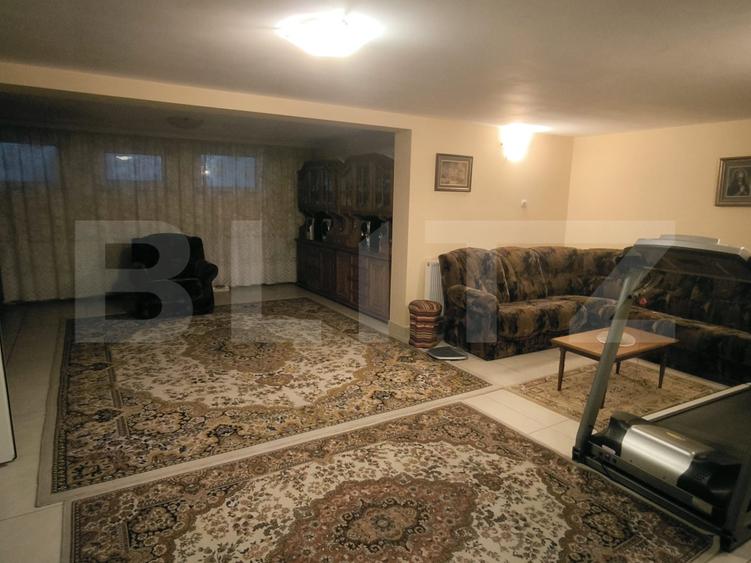 Casa D+P+E+M, 440 mp utili si 735 mp teren, zona Centrala