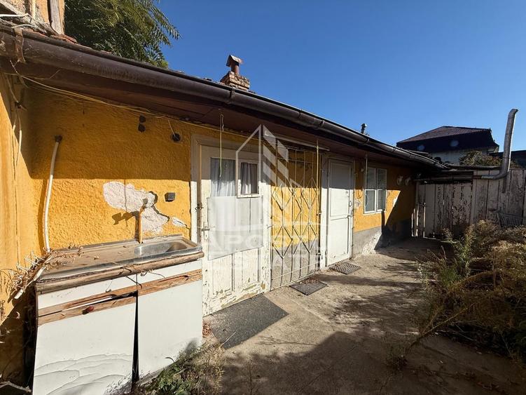 Casa cu garaj de vanzare, teren 739mp, zona Modern Lorena - Timisoara