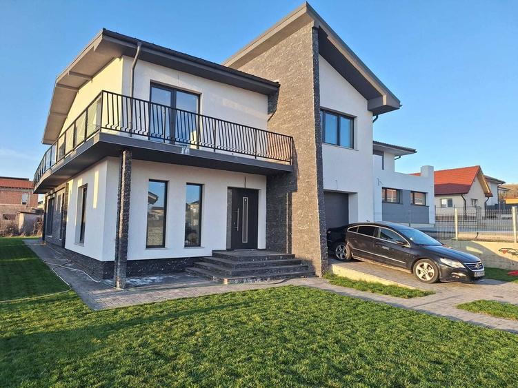 Vand Casa in Chinteni, semifinisata