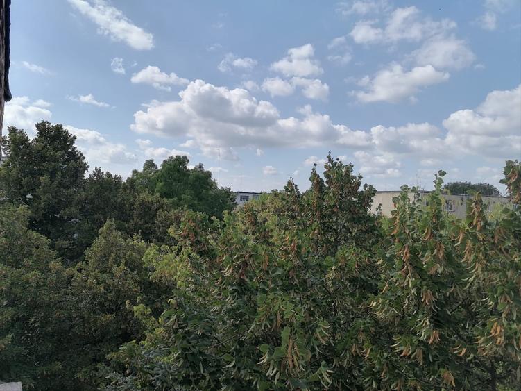 Proprietar> Vand apartament, confort 1 , 3 camere, Trivale, complex 2 , Pitești