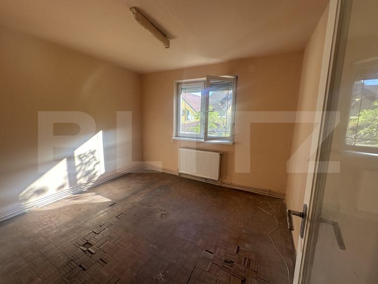 Apartament cu 3 camere, 60 mp, zona Centrala