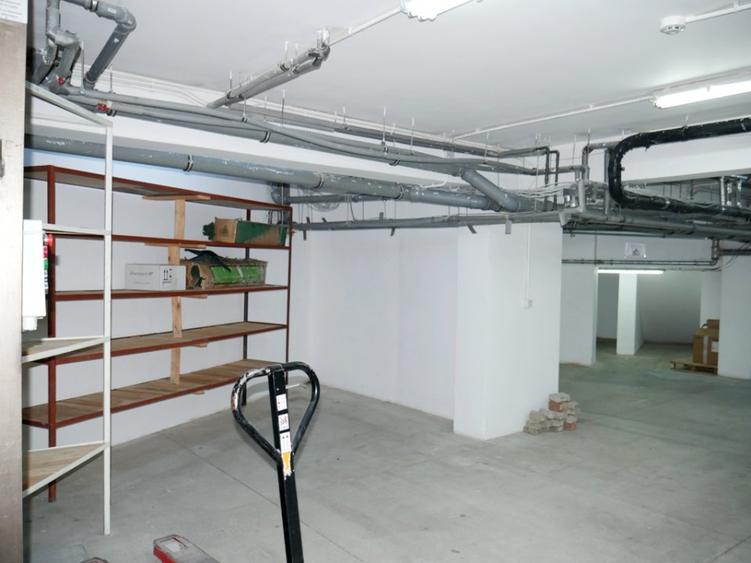 UNIRII, 105 MP PARTER + (95 MP SUBSOL),  MAGAZIN/SHOWROOM, COMISION 0%