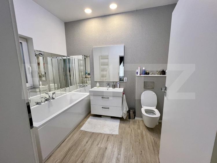 Casǎ cu 4 camere, zona Sânpetru