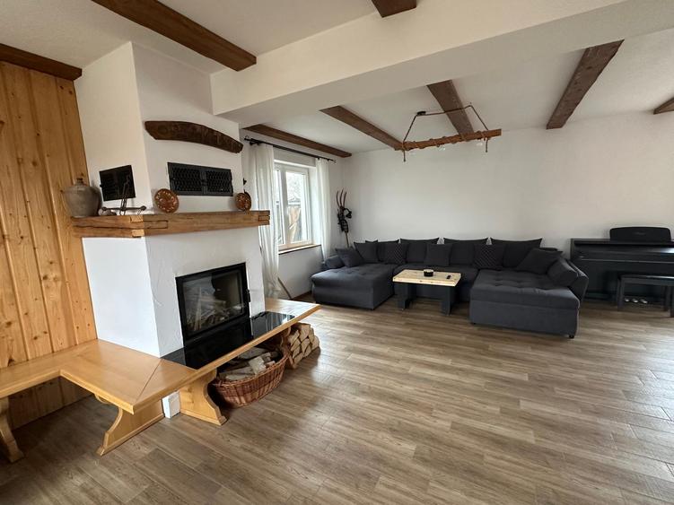 Vand casa 5 camere - 3 bai - 627 mp teren - Tocile