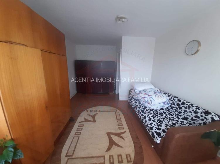 SE VINDE APARTAMENT CU 2 CAMERE, MAZEPA 1, 69.000 EURO - 2