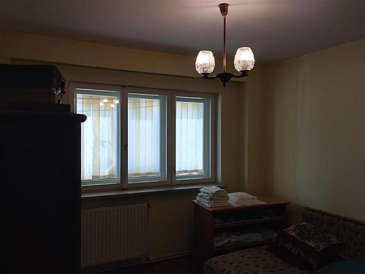 3 camere decomandate centru
