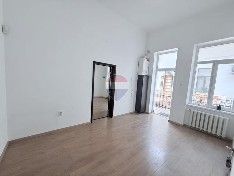 Apartament cu 1 camera de vanzare in Piata Mihai Viteazu