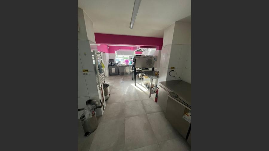 Spațiu comercial 105 mp + curte, zonă intens circulată