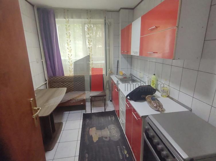 Vânzare apartament 2 camere Nițu Vasile