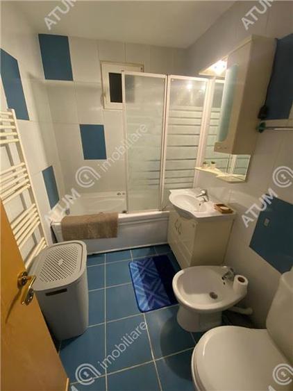 Apartament spatios 2 camere decomandate 2 balcoane si 2 bai in Sibiu