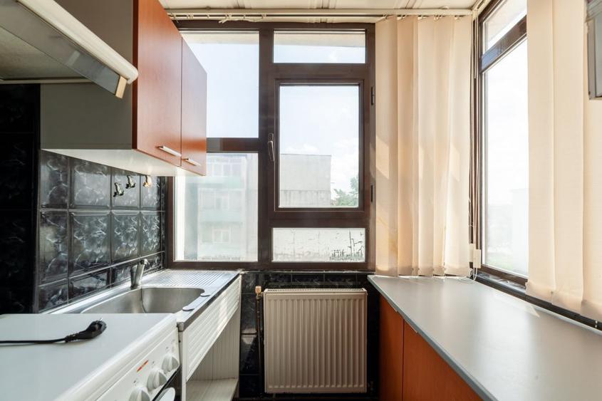 APARTAMENT DECOMANDAT - TRIVALE - ETAJ INTERMEDIAR