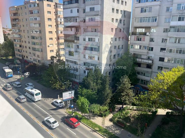 Apartament 2 camere în zona Comisariat - 12